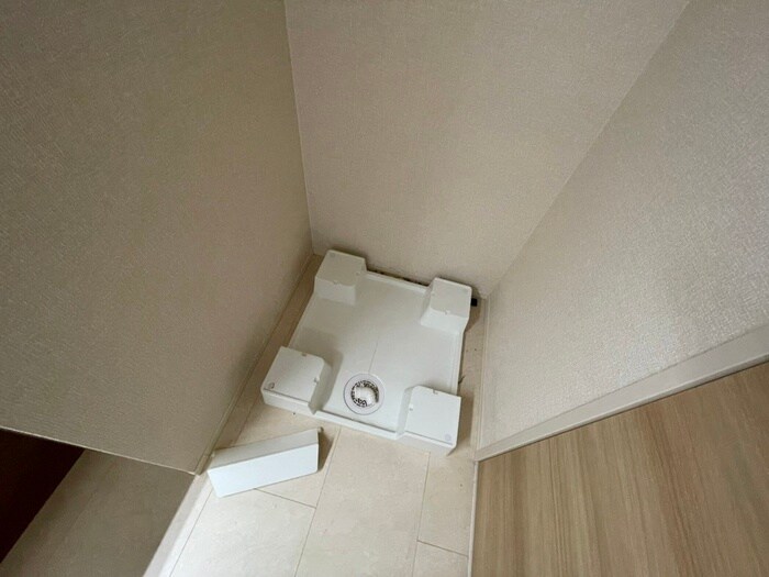 物件内観写真10　(洗濯機置場)