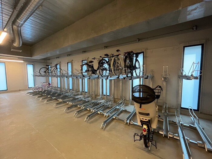 物件外観写真4　(駐輪場)