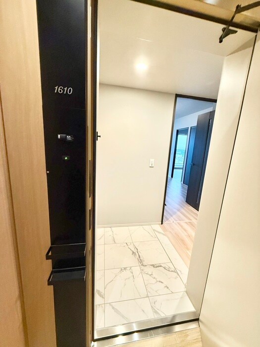 物件内観写真22　(玄関)