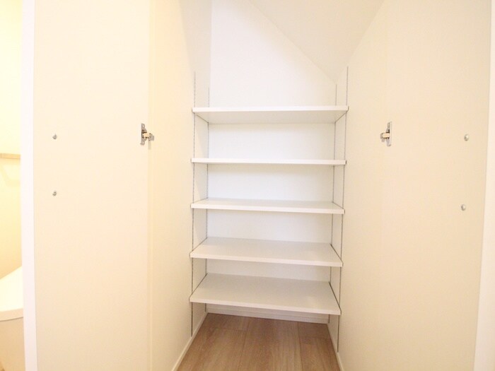 物件内観写真13　(収納)