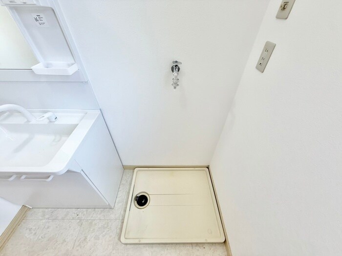 物件内観写真18　(洗濯機置場)