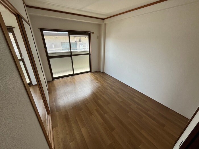 物件内観写真10　(居室)