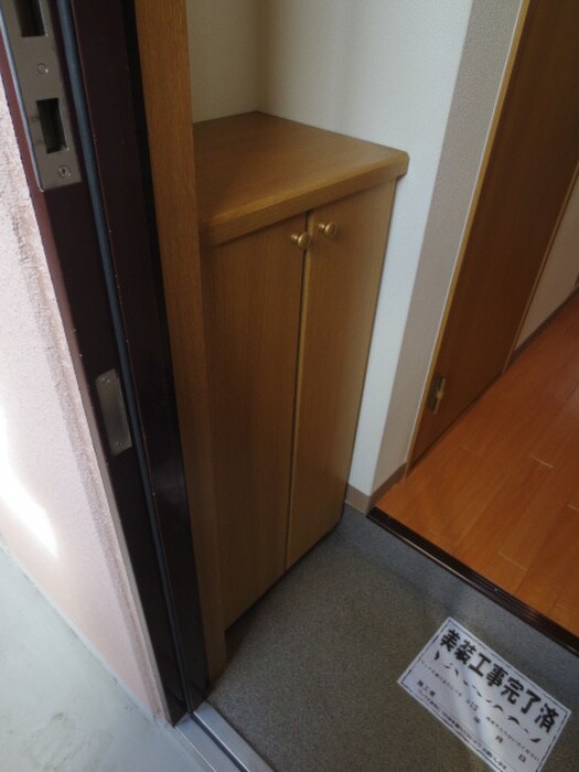 物件内観写真9　(靴箱)