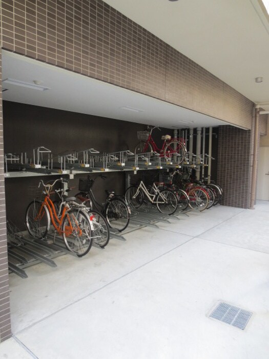 物件外観写真5　(駐輪場)