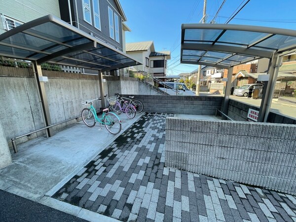駐輪場