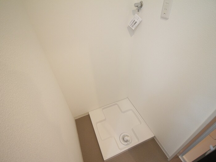 物件内観写真13　(洗濯機置場)