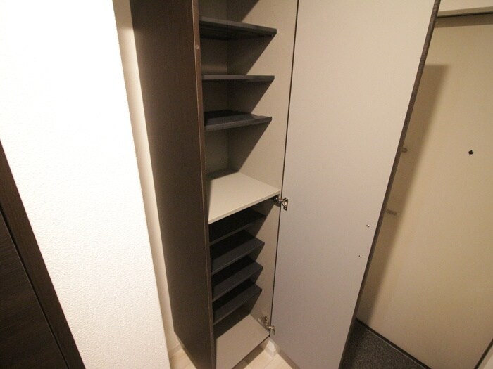 物件内観写真15　(靴箱)