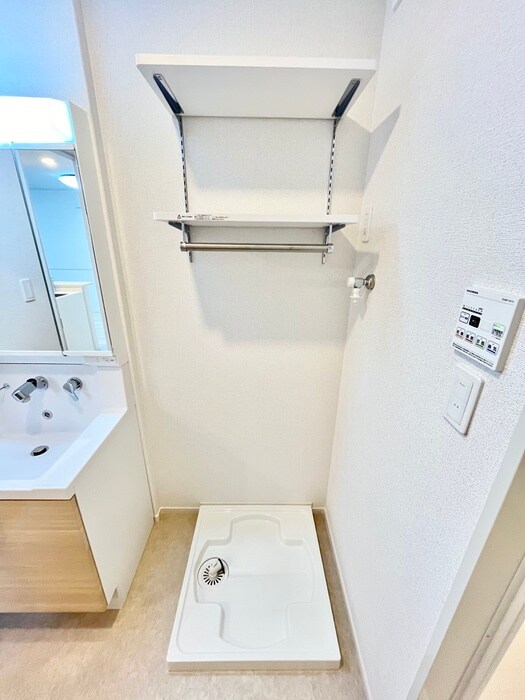 物件内観写真13　(洗濯機置場)