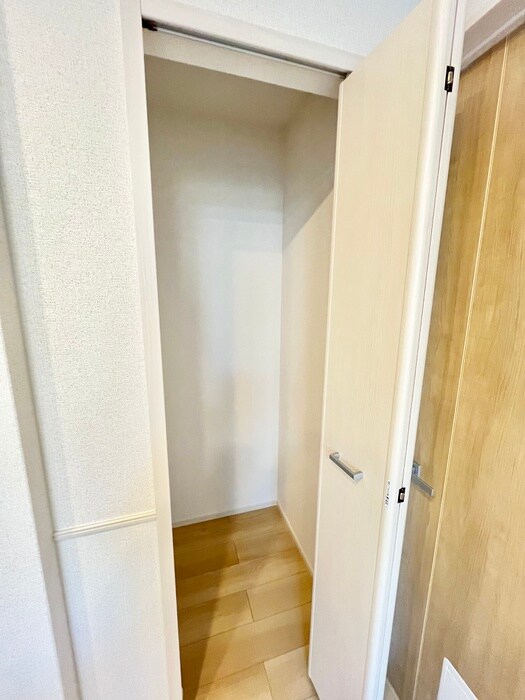 物件内観写真15　(収納)
