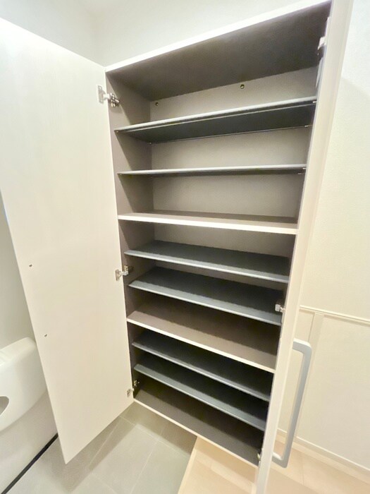 物件内観写真17　(靴箱)