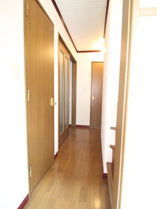 物件内観写真18　(廊下)