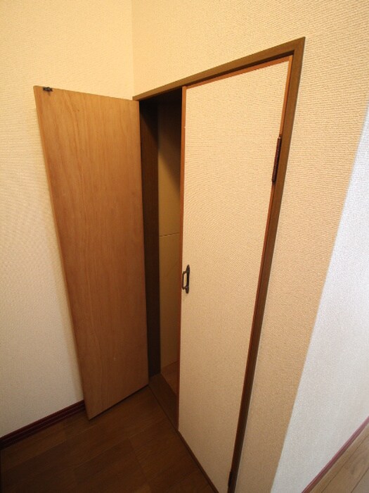 物件内観写真20　(収納)