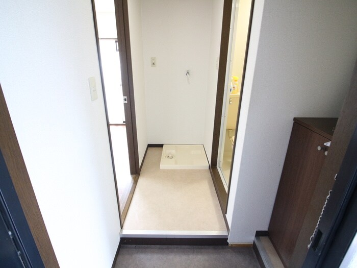 物件内観写真18　(廊下)