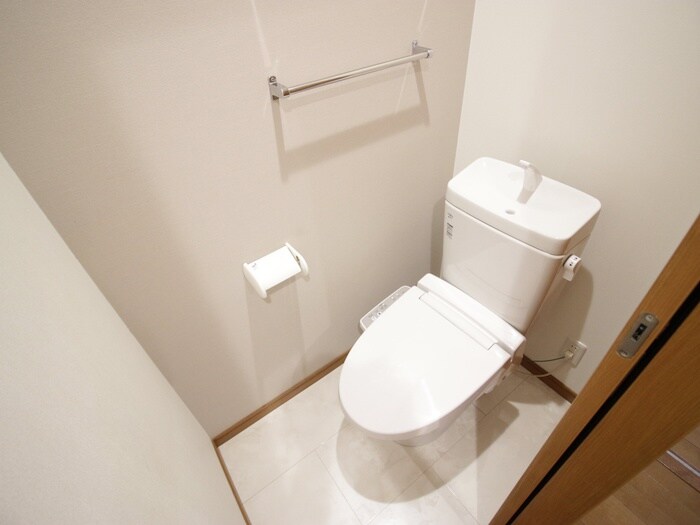 物件内観写真12　(トイレ)