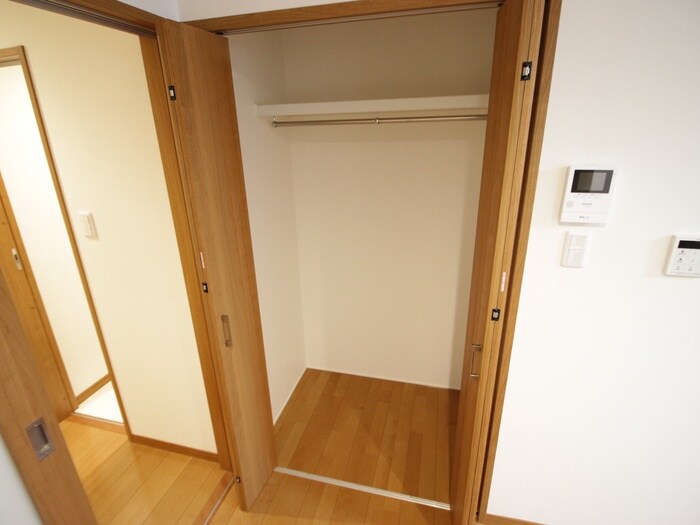 物件内観写真18　(収納)
