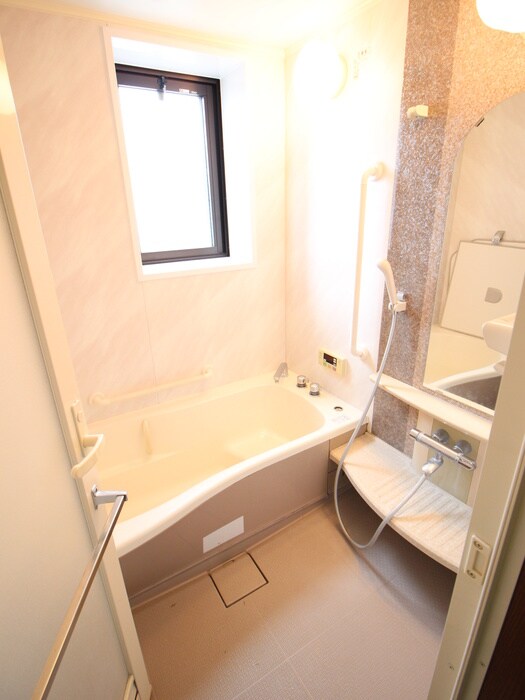 物件内観写真9　(バス／シャワールーム等)