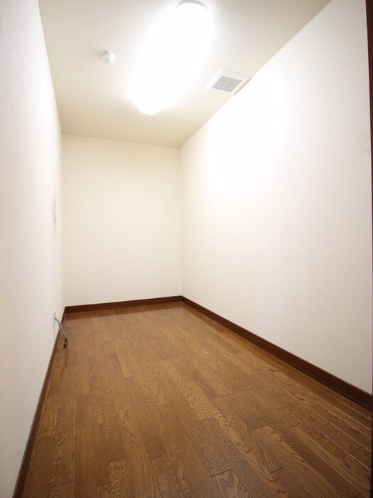 物件内観写真12　(収納)