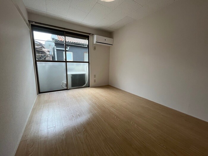 物件内観写真6　(居室)