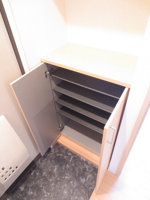 物件内観写真18　(靴箱)