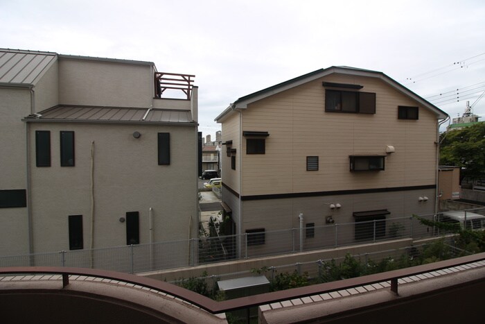 物件内観写真16　(室内からの展望)