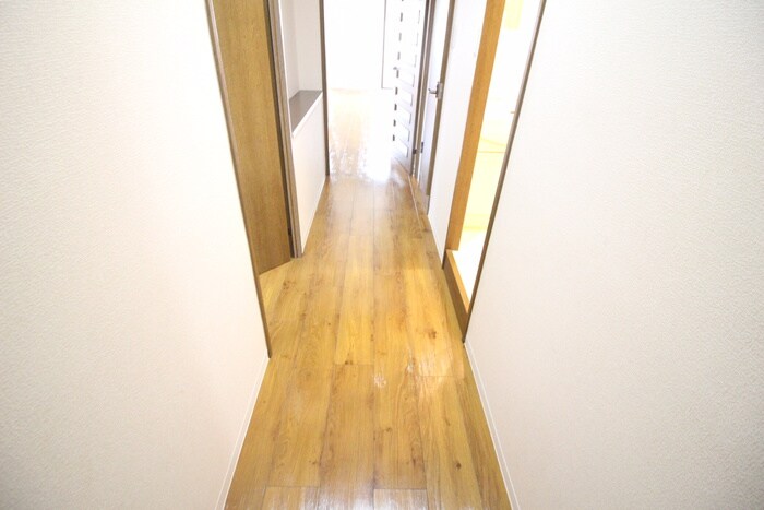 物件内観写真19　(廊下)