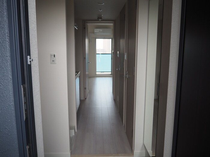 物件内観写真8　(廊下)