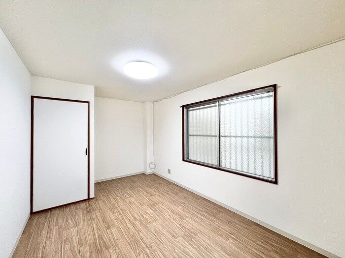 物件内観写真9　(居室)