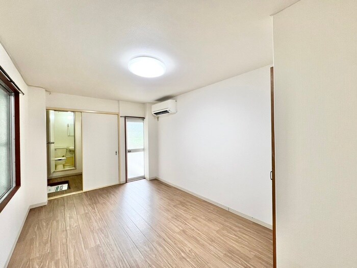 物件内観写真10　(居室)