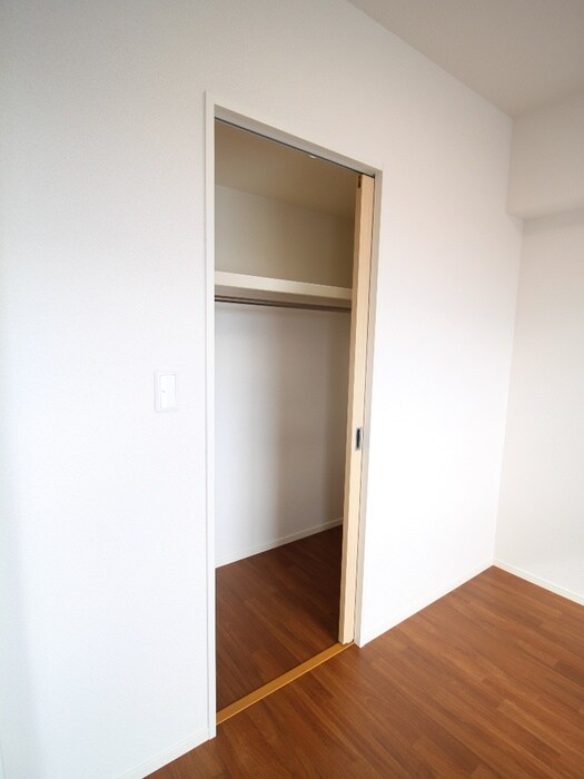 物件内観写真11　(収納)