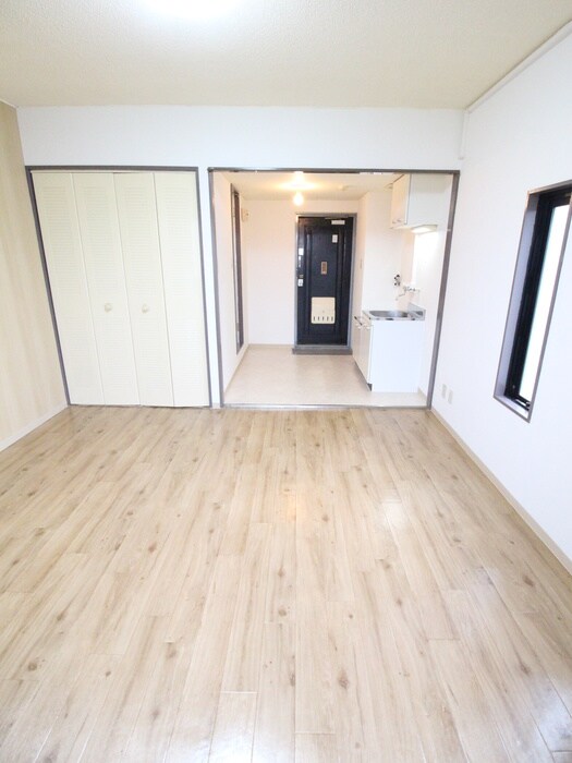 物件内観写真5　(居室)