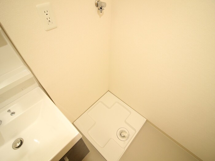 物件内観写真10　(洗濯機置場)