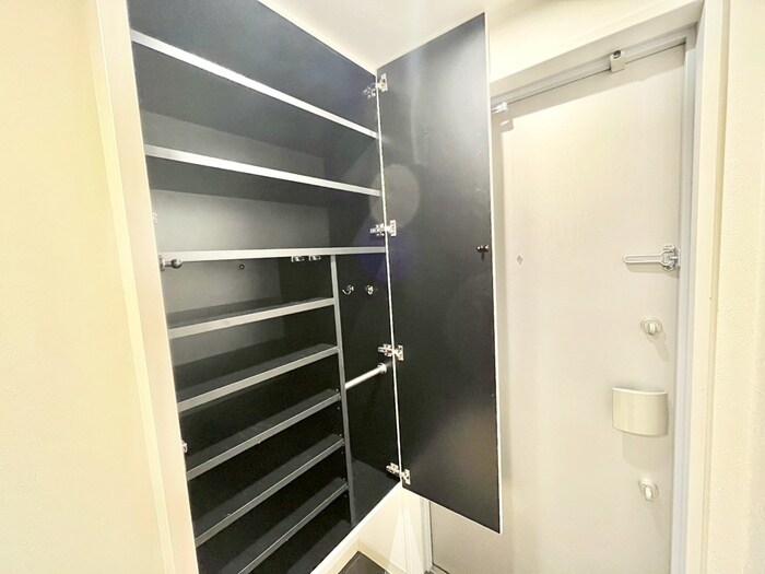 物件内観写真11　(靴箱)