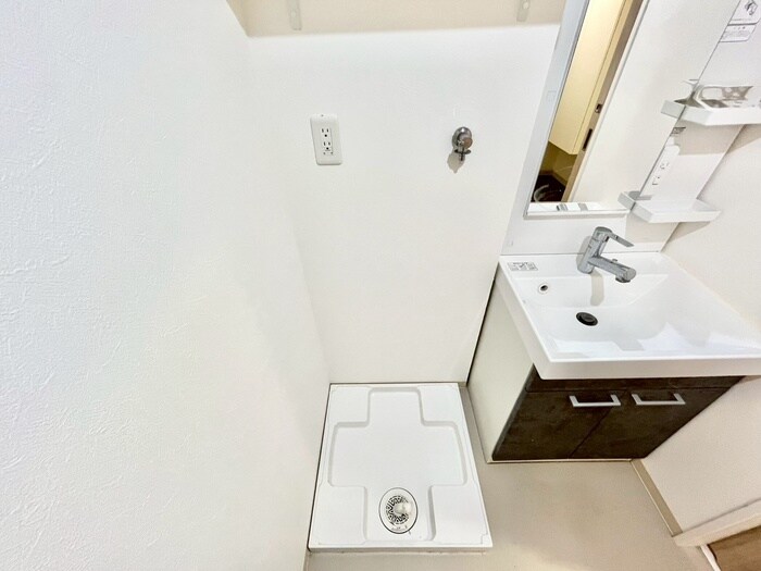 物件内観写真13　(洗濯機置場)