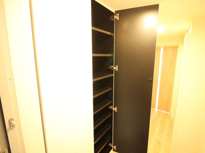 物件内観写真16　(靴箱)