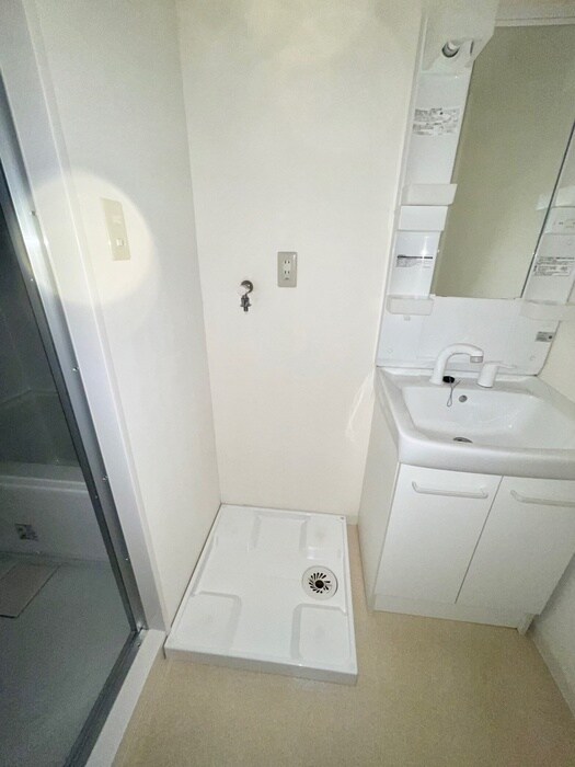 物件内観写真13　(洗濯機置場)