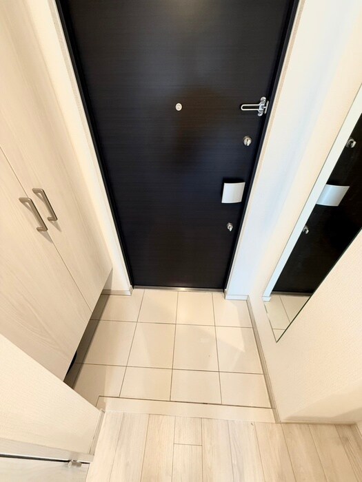 物件内観写真6　(玄関)