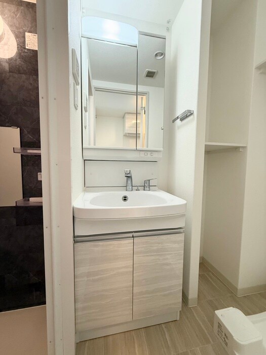 物件内観写真11　(洗面)