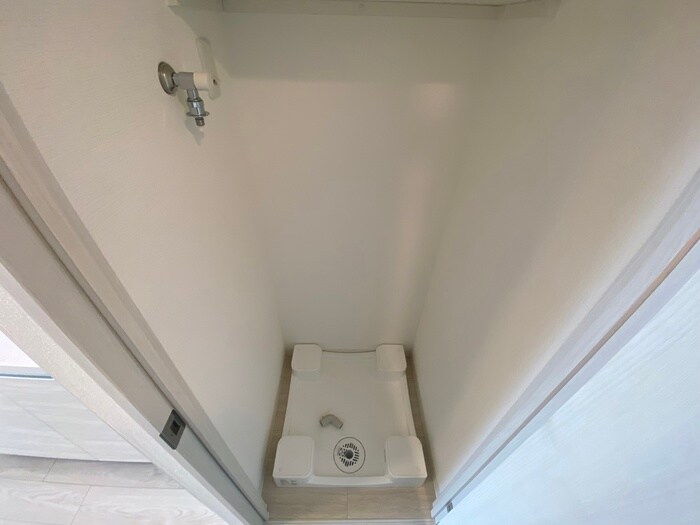 物件内観写真12　(洗濯機置場)