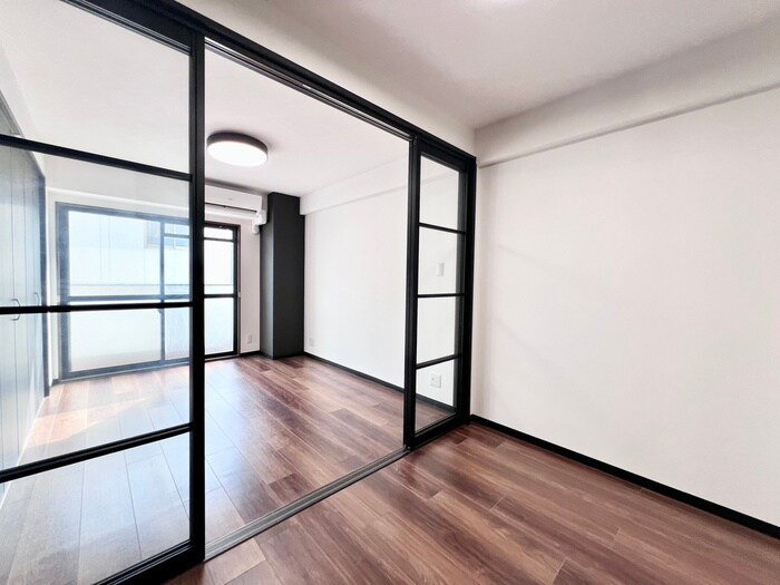 物件内観写真9　(居室)