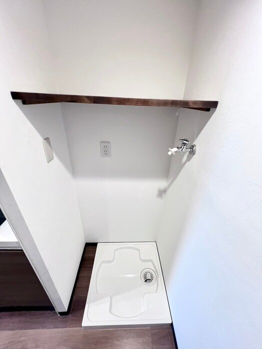 物件内観写真14　(洗濯機置場)