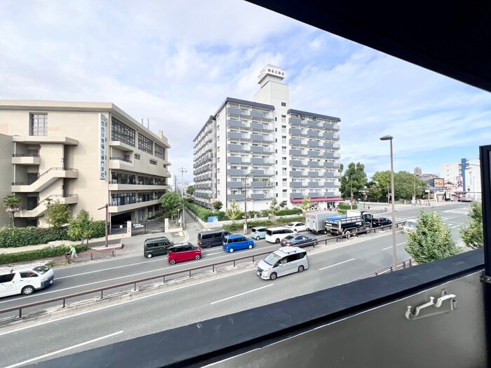 物件内観写真22　(室内からの展望)