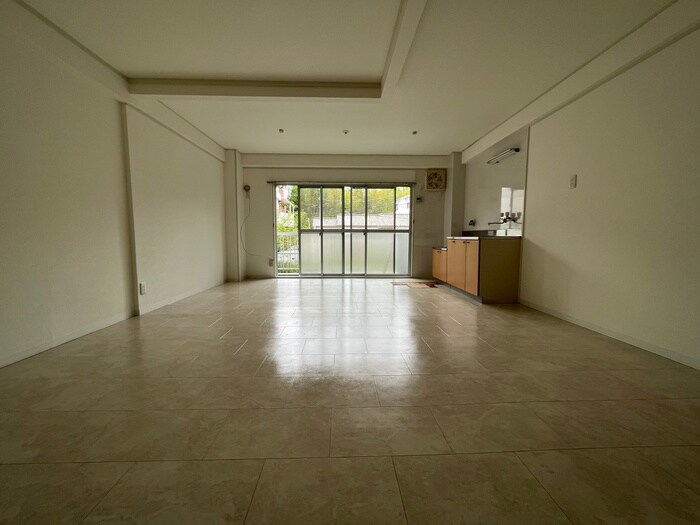 物件内観写真12　(居室)