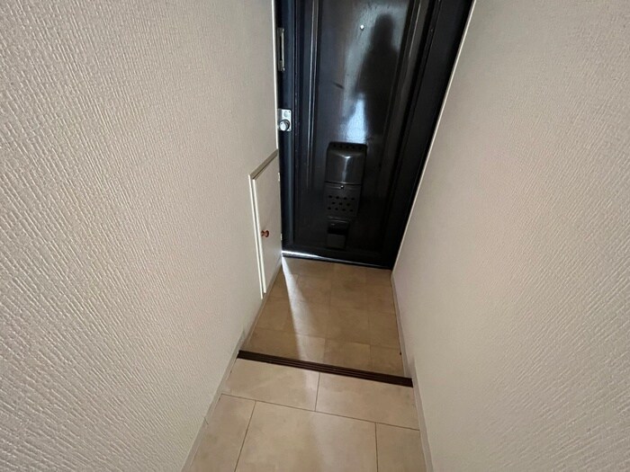 物件内観写真15　(玄関)