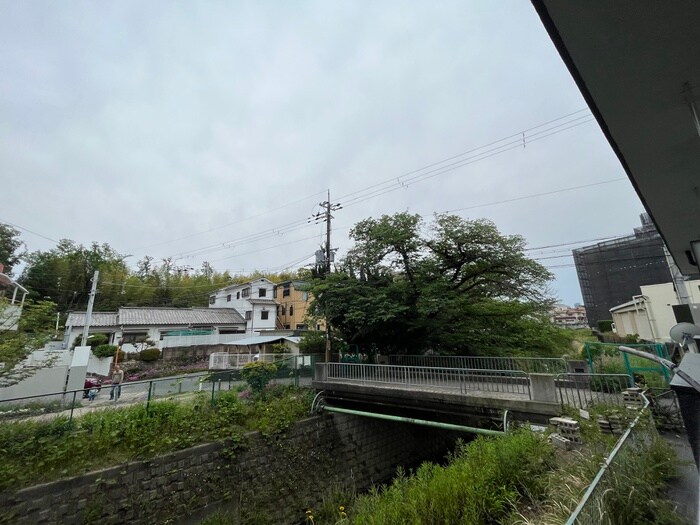 物件内観写真18　(室内からの展望)