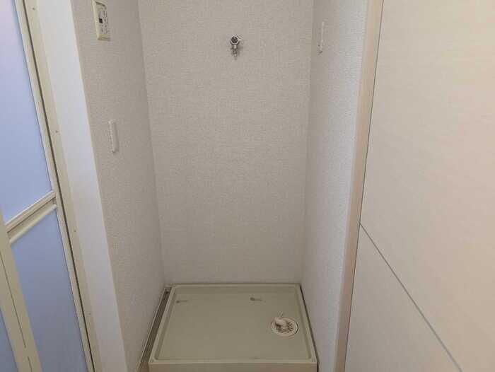 物件内観写真20　(洗濯機置場)