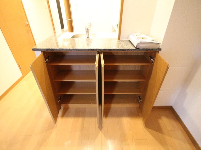 物件内観写真22　(収納)