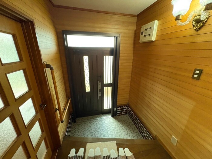 物件内観写真19　(玄関)