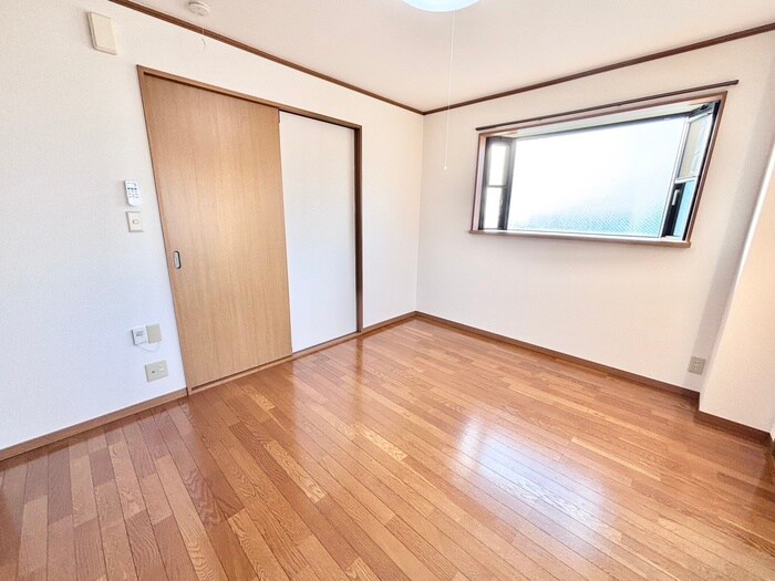 物件内観写真9　(居室)