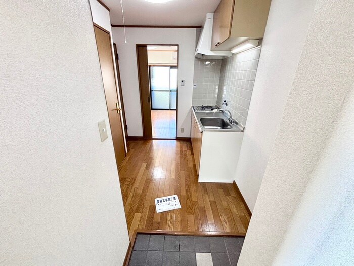 物件内観写真17　(玄関)