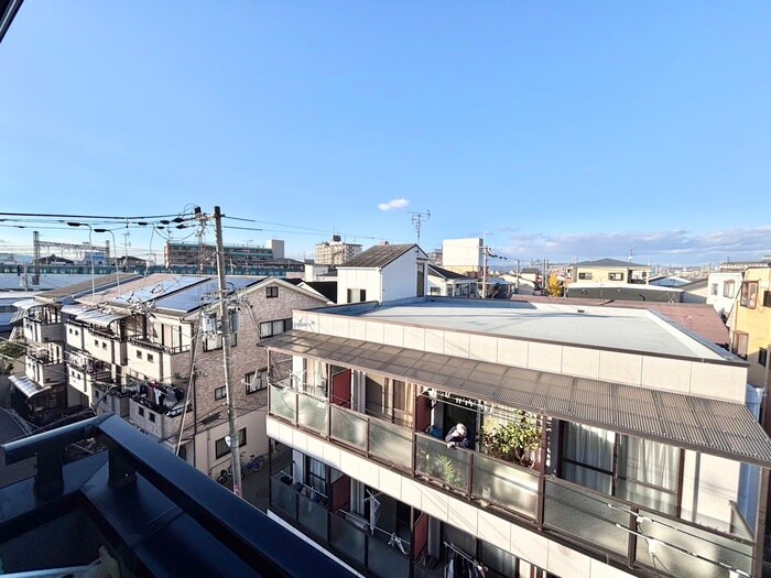 物件内観写真22　(室内からの展望)